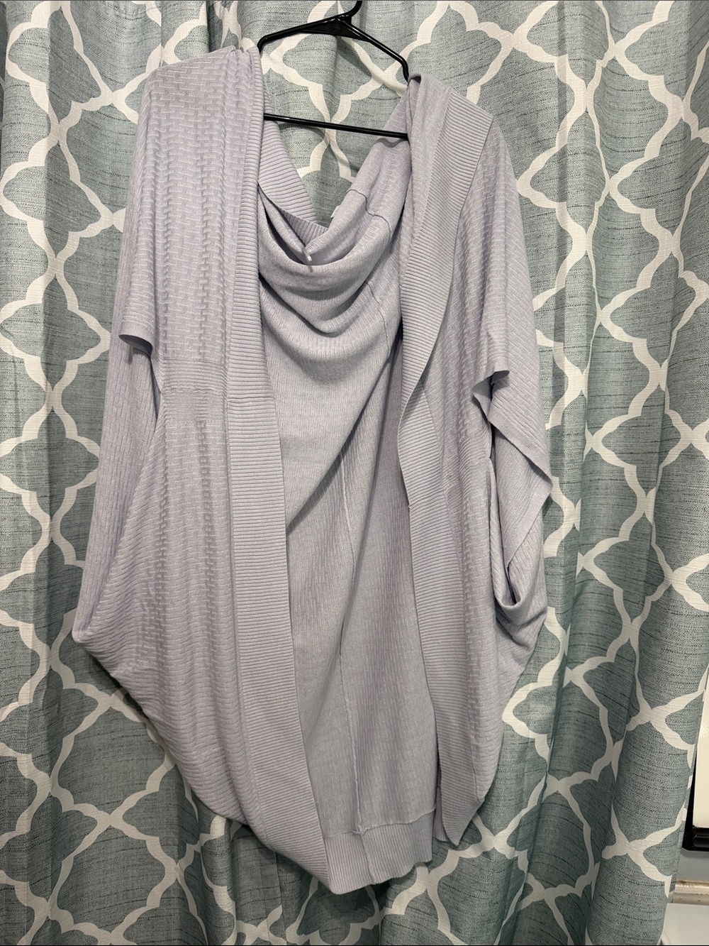 lululemon athletica Stillness Wrap in Silver Fox